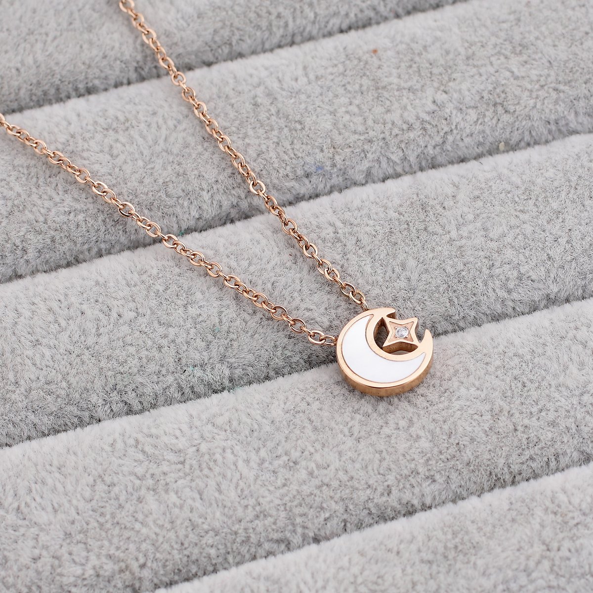 Click to enlarge N739 — 4 — AGJewel